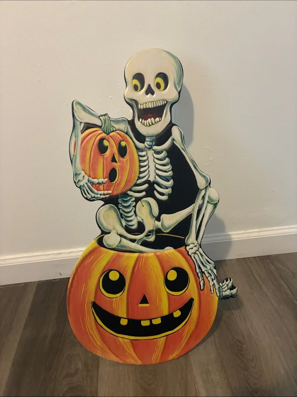 NWT- 23” Skeleton & Jack-o-lanterns Halloween Metal Easel Stand Sign Porch Decor